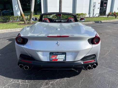 Used 2019 Ferrari Portofino image 18