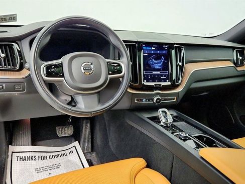 Used 2022 Volvo XC60 B5 Inscription w/ Climate Package image 12