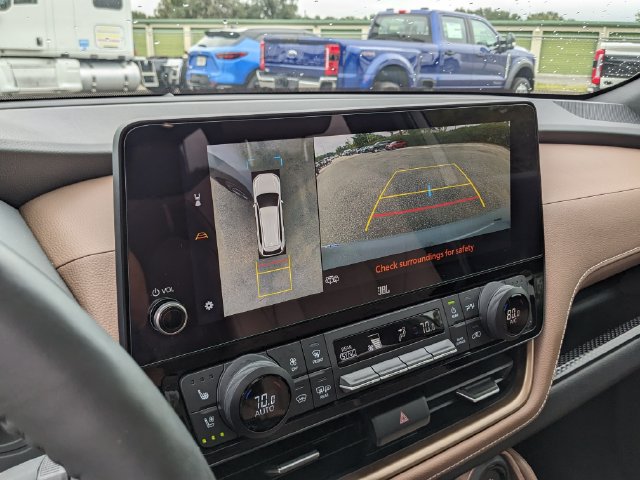 Used 2026 Toyota Grand Highlander AWD Hybrid image 32