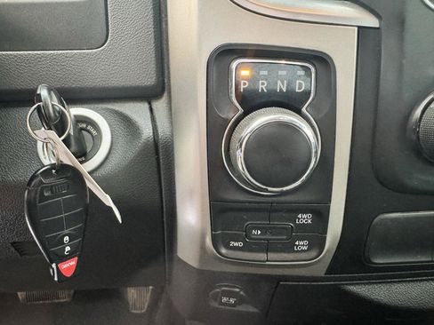 Used 2016 RAM 1500 Classic SLT w/ Protection Group AWD/4WD image 13