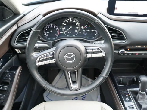 Used 2020 MAZDA CX-30 FWD w/ Premium Package image 17