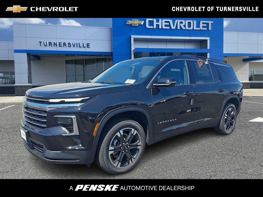 New 2027 Chevrolet Traverse LT w/ Sun and Wheel Package FWD image 1
