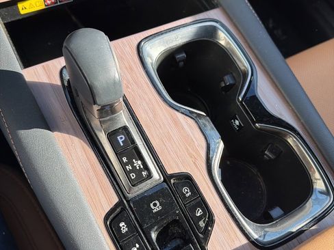 Used 2023 Lexus RX 350 Premium image 17