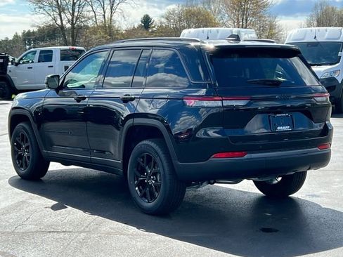 New 2026 Jeep Grand Cherokee Altitude AWD/4WD image 8