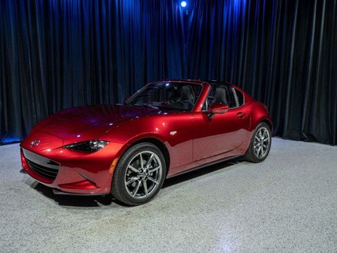 Used 2023 MAZDA MX-5 Miata Grand Touring RWD image 2