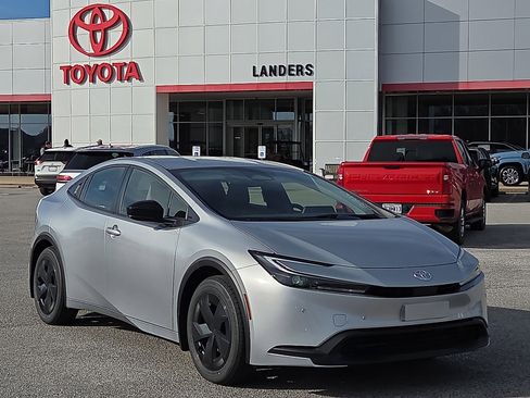 New 2026 Toyota Prius LE image 1