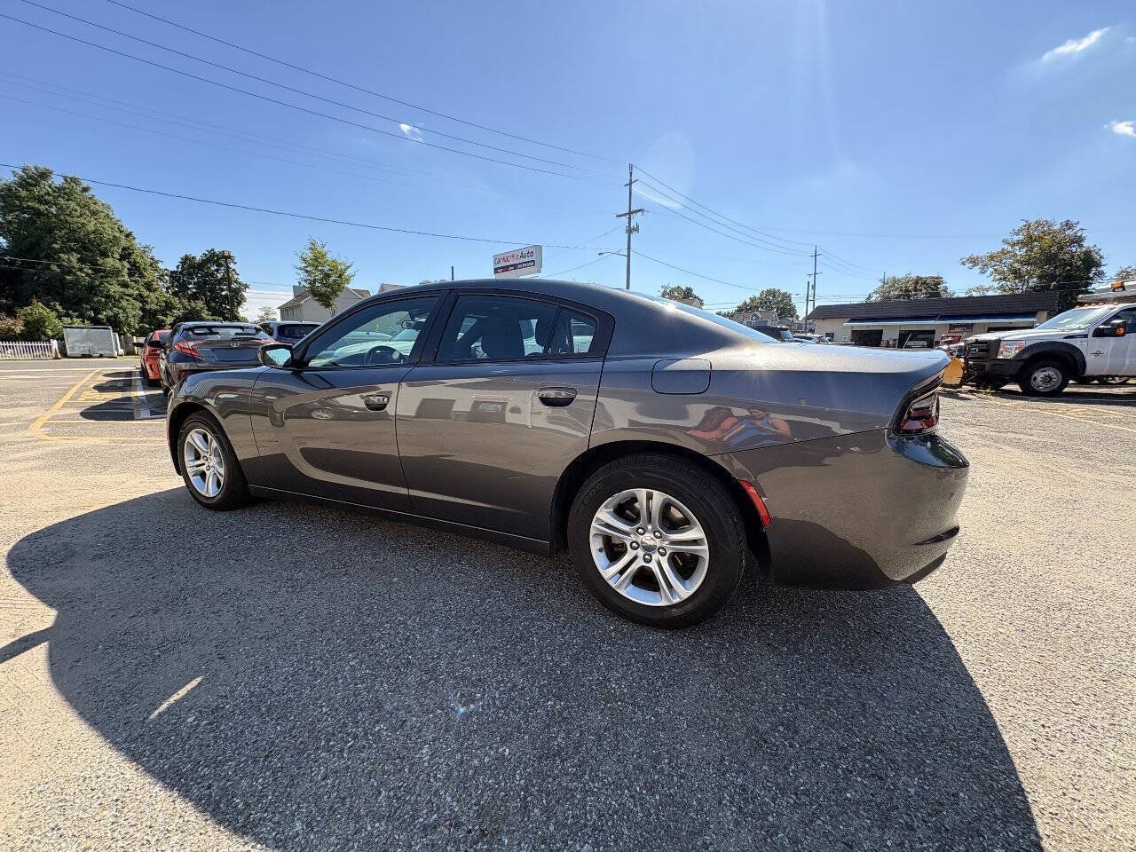 Used 2022 Dodge Charger SXT RWD image 12