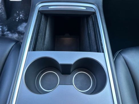 Used 2023 Tesla Model Y Performance image 31