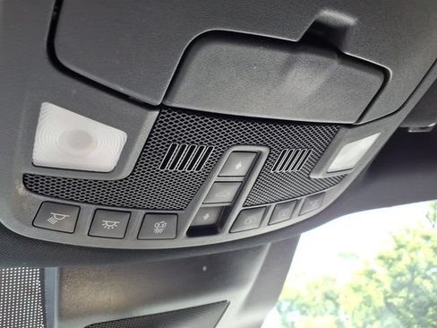 Used 2020 Ford Expedition XLT w/ Equipment Group 202A AWD/4WD image 34