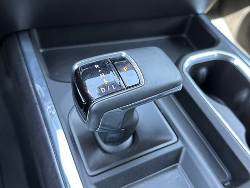 Used 2024 Chevrolet Silverado 1500 LTZ AWD/4WD image 36