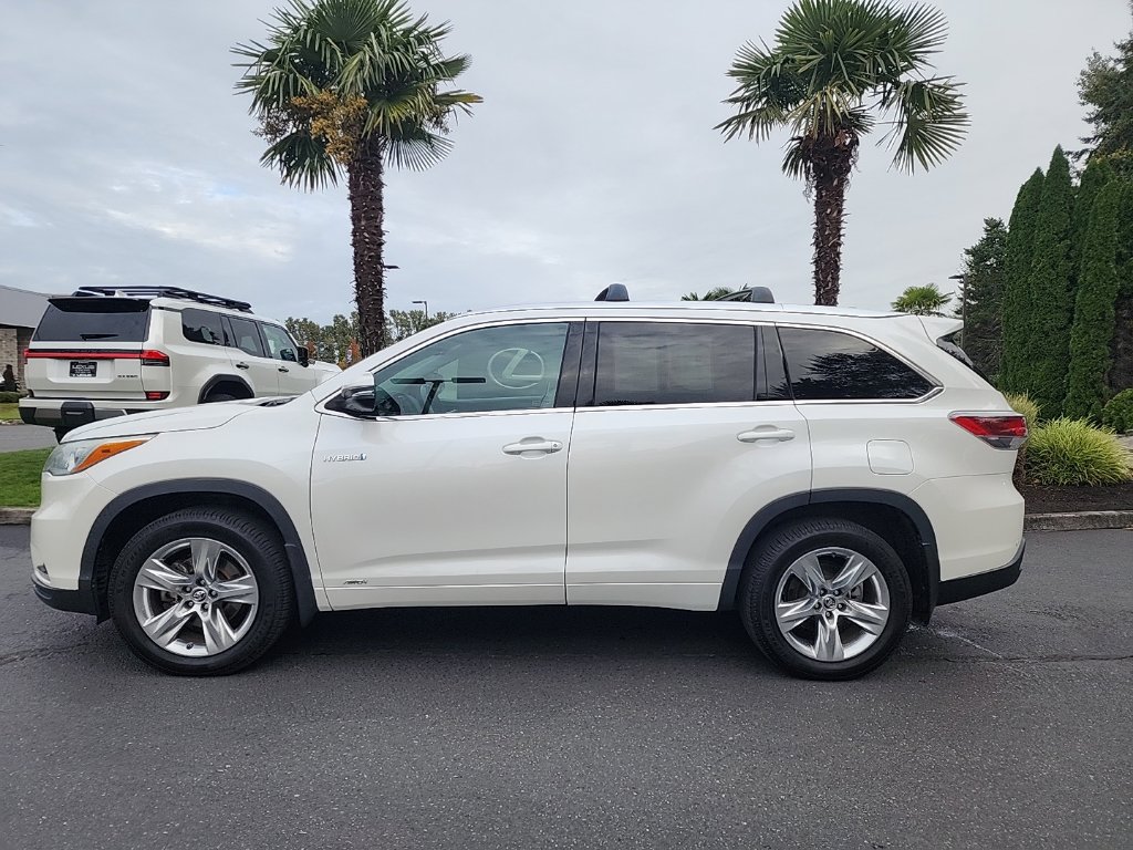 Used 2016 Toyota Highlander Limited Platinum AWD/4WD image 2