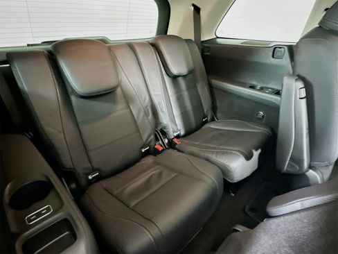 Certified 2024 Mercedes-Benz GLS 450 4MATIC image 31