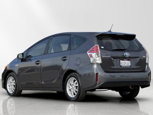 Used 2015 Toyota Prius V Three image 5