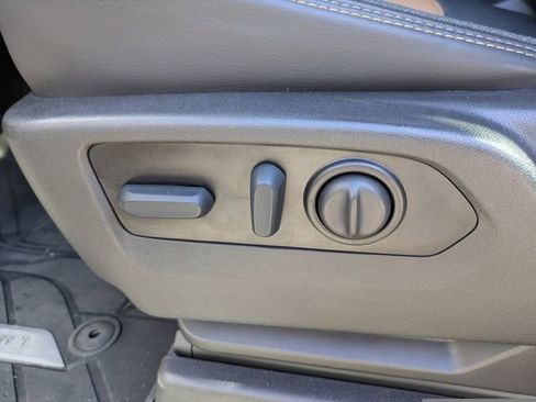 Used 2022 Chevrolet Silverado 2500 LTZ w/ Carhartt Edition image 21