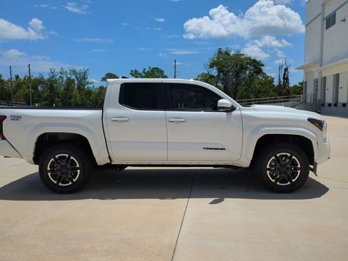 Certified 2024 Toyota Tacoma TRD Sport RWD image 4