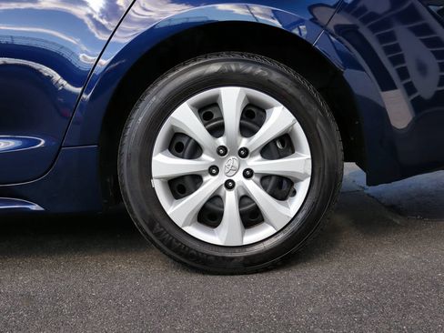 Used 2025 Toyota Corolla LE FWD image 68