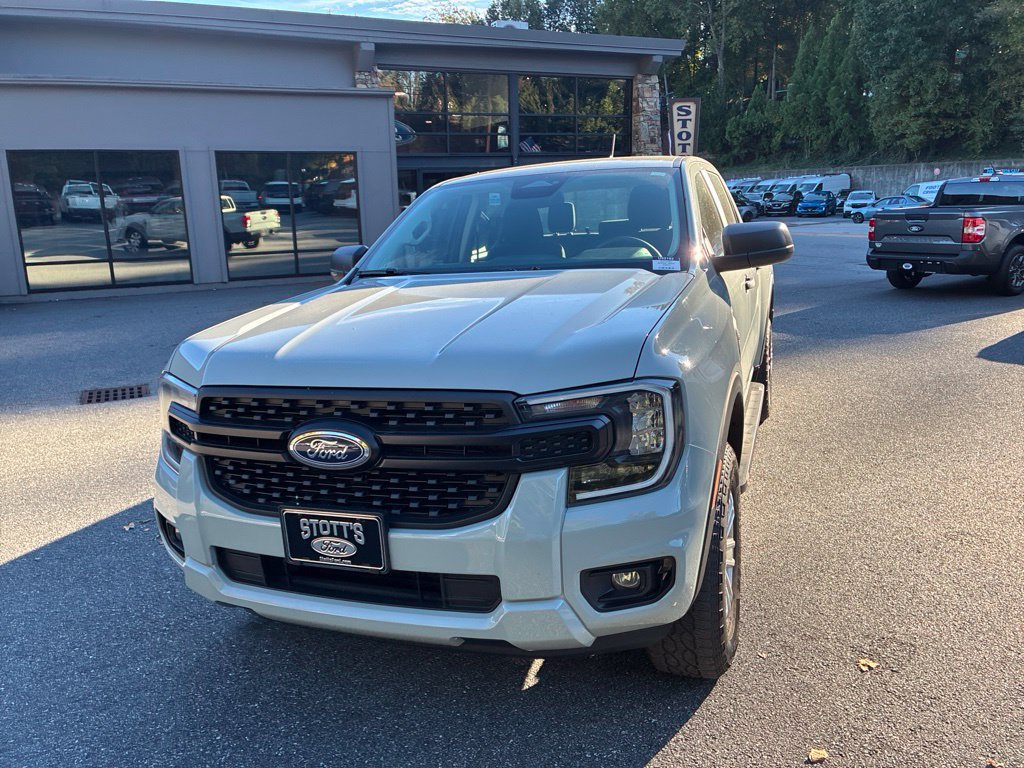 Used 2024 Ford Ranger XL RWD image 2