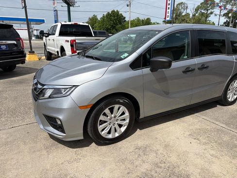 Used 2019 Honda Odyssey LX image 3