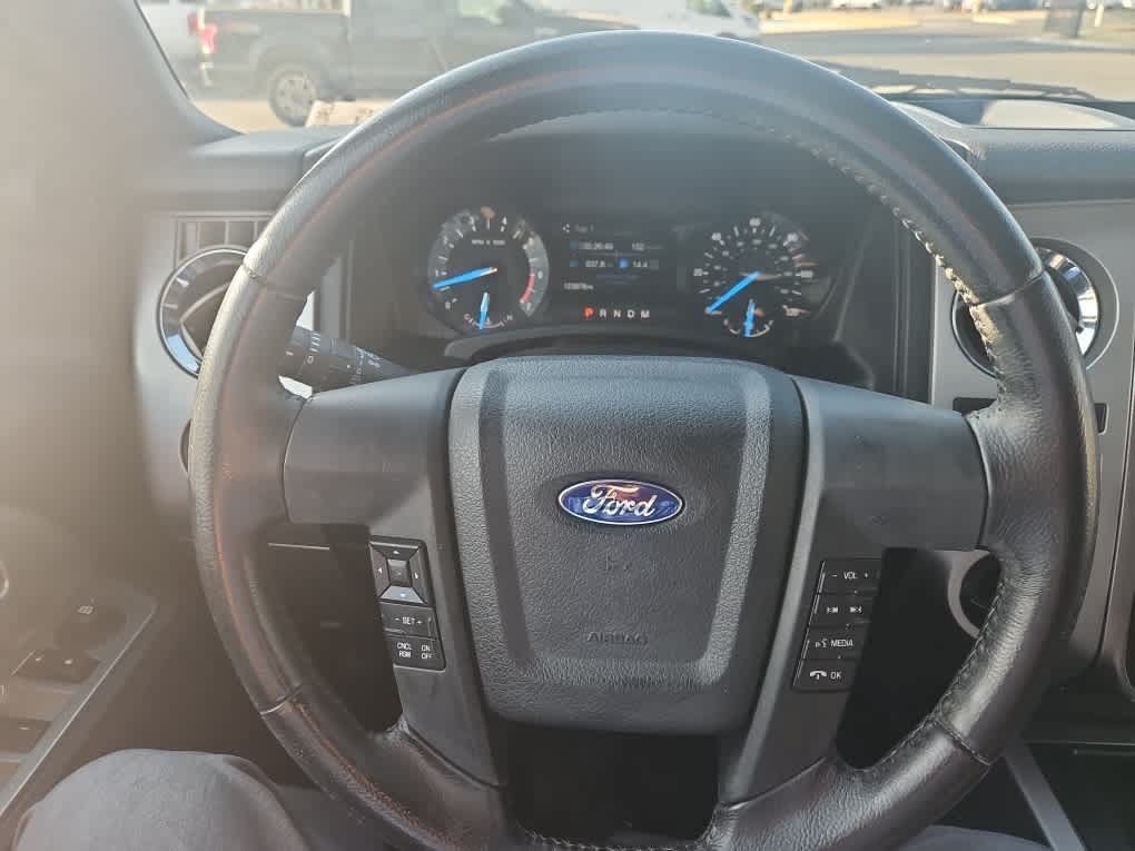 Used 2016 Ford Expedition XLT RWD image 16