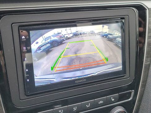 Used 2017 Volkswagen Passat 1.8T SE image 11