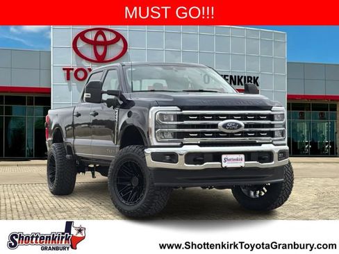 Used 2024 Ford F250 Lariat AWD/4WD image 1