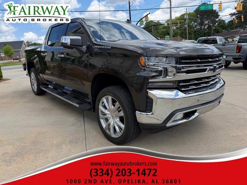Used 2021 Chevrolet Silverado 1500 LTZ w/ LTZ Convenience Package II AWD/4WD image 5
