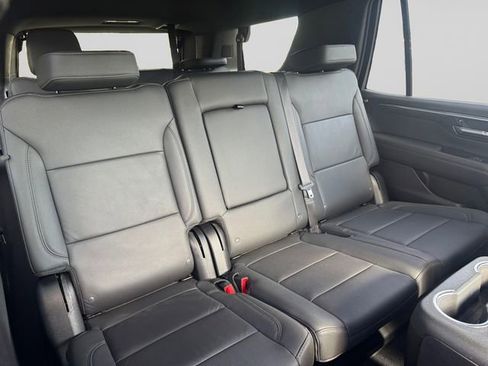 Used 2025 Chevrolet Tahoe LT AWD/4WD image 18