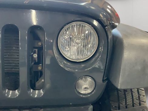 Used 2017 Jeep Wrangler Unlimited Sport w/ Quick Order Package 24S AWD/4WD image 42
