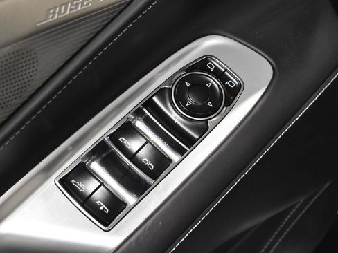 Used 2021 Chevrolet Corvette Stingray Premium Conv w/ Z51 Performance Package RWD image 8
