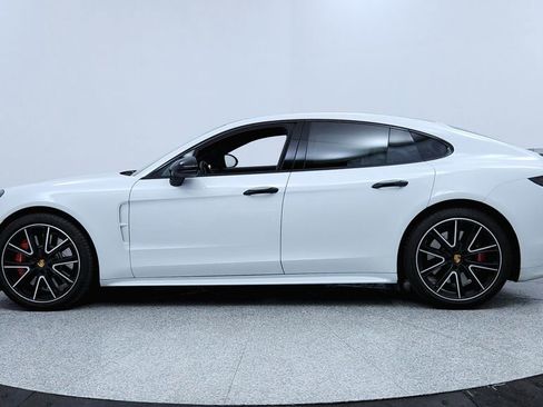 Used 2019 Porsche Panamera Turbo image 2