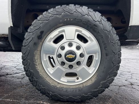 Used 2018 Chevrolet Silverado 2500 LT w/ LT Fleet Convenience Package image 36