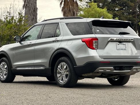 Certified 2024 Ford Explorer XLT w/ Equipment Group 202A AWD/4WD image 5