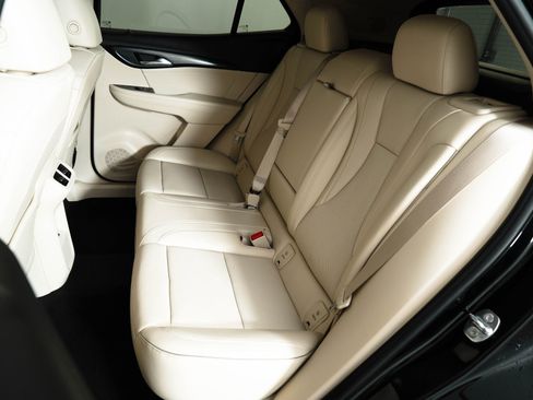 Used 2023 Buick Envision Essence image 18