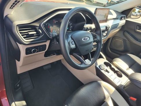Certified 2022 Ford Escape SE w/ Convenience Package image 9