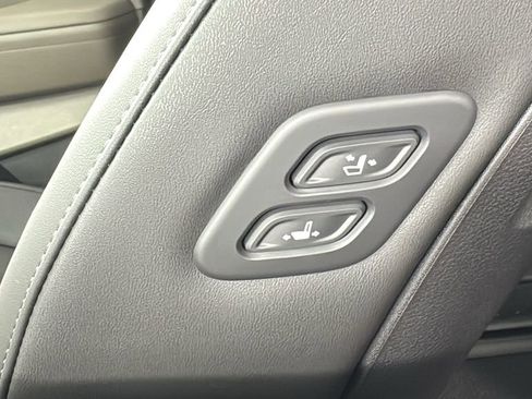 New 2026 Kia Carnival EX image 37