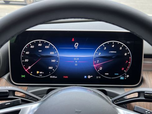 New 2025 Mercedes-Benz C 300 4MATIC Sedan image 15