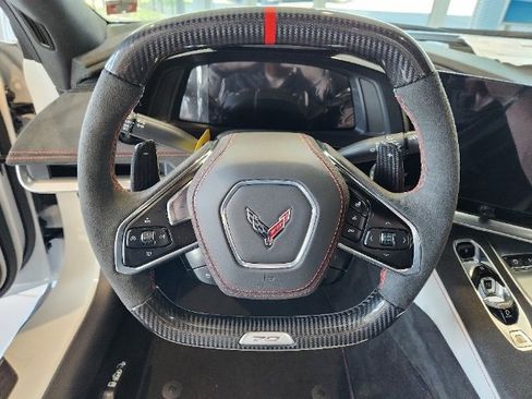 Used 2023 Chevrolet Corvette Z06 image 12