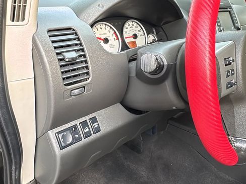 Used 2020 Nissan Frontier PRO-4X w/ Pro-4x Utility Package image 23