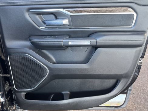Used 2019 RAM 1500 Laramie AWD/4WD image 32