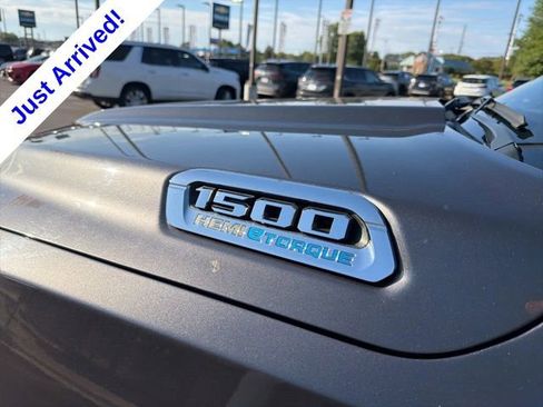 Used 2024 RAM 1500 Laramie AWD/4WD image 12