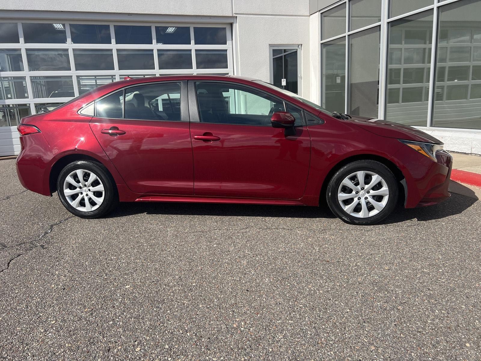 Used 2025 Toyota Corolla LE FWD image 21