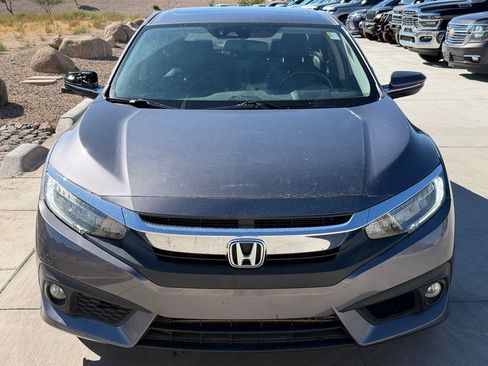 Used 2017 Honda Civic Touring image 3