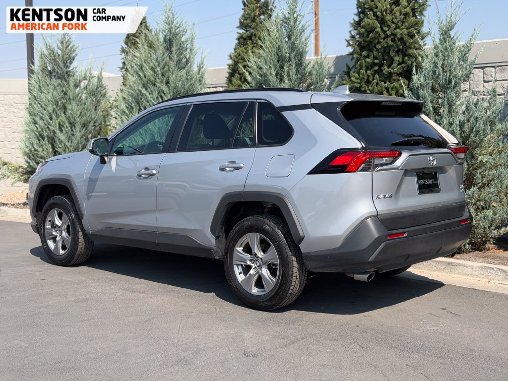 Used 2025 Toyota RAV4 XLE AWD/4WD image 5
