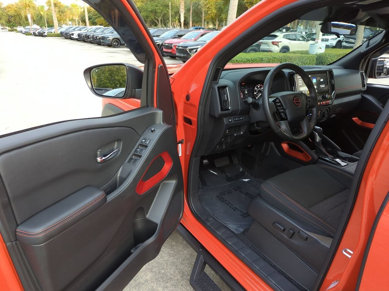 Used 2025 Nissan Frontier Pro-X RWD image 6