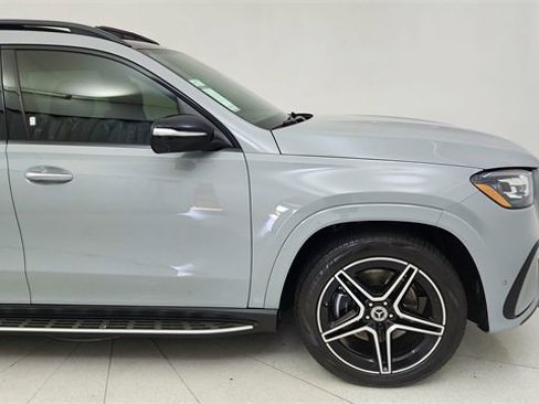Used 2025 Mercedes-Benz GLS 450 GLS 450 image 8