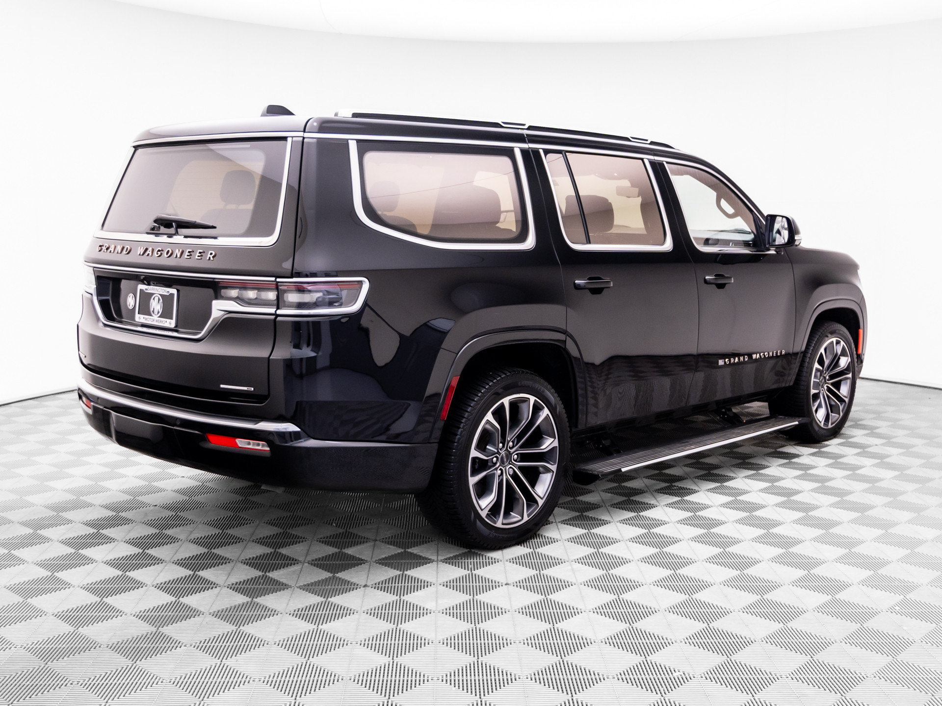 Used 2022 Jeep Grand Wagoneer Series III w/ Rear Seat Video Group 1 AWD/4WD image 5