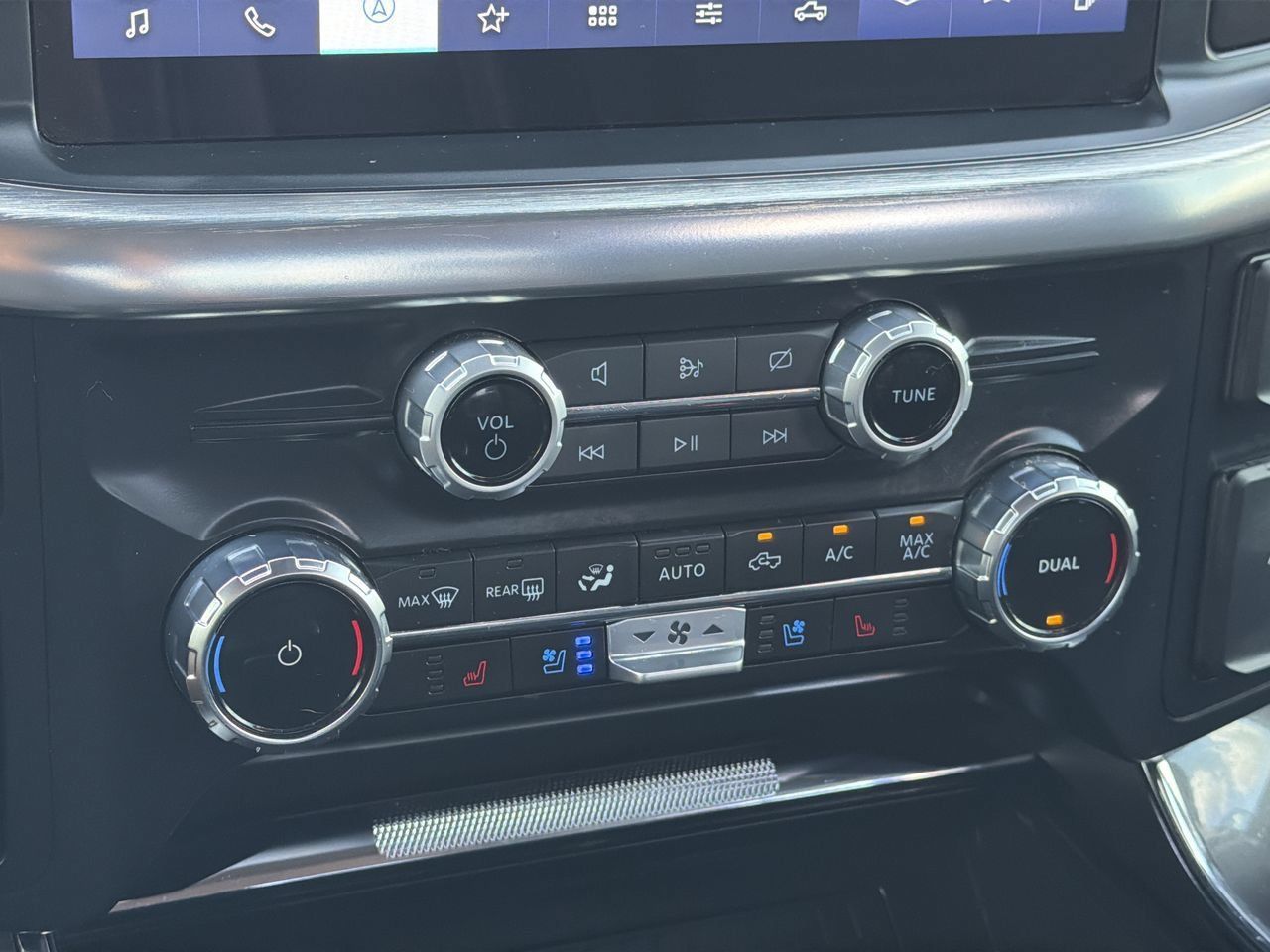 Used 2023 Ford F150 Lariat AWD/4WD image 24