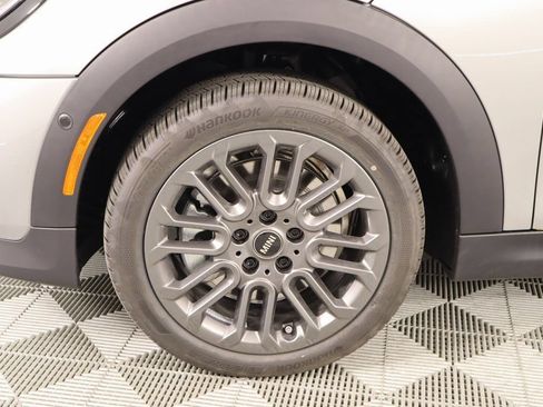 New 2025 MINI Cooper 2-Door Hardtop FWD image 17
