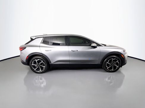 Used 2025 Chevrolet Equinox EV LT image 11