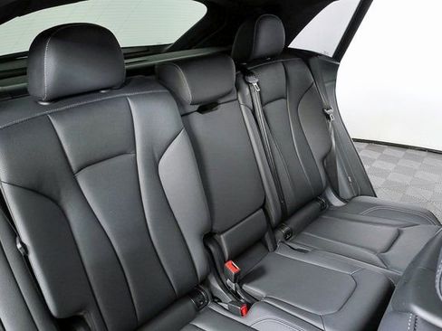 Used 2023 Audi Q8 Premium Plus w/ Premium Plus Package image 23